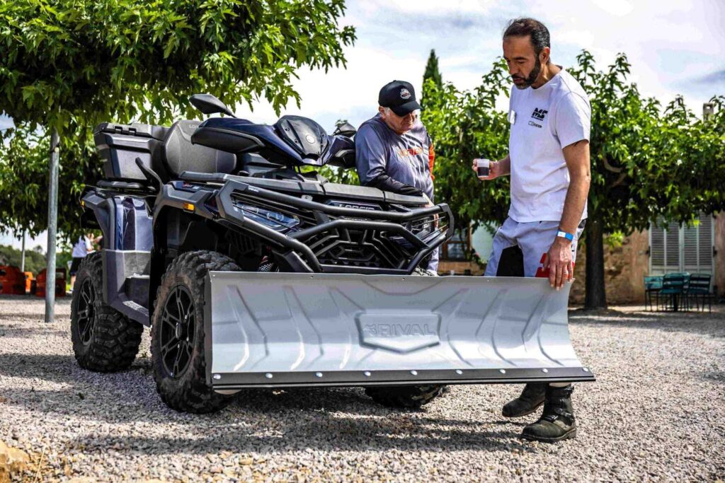 LONCIN XWolf1000 with snowplow