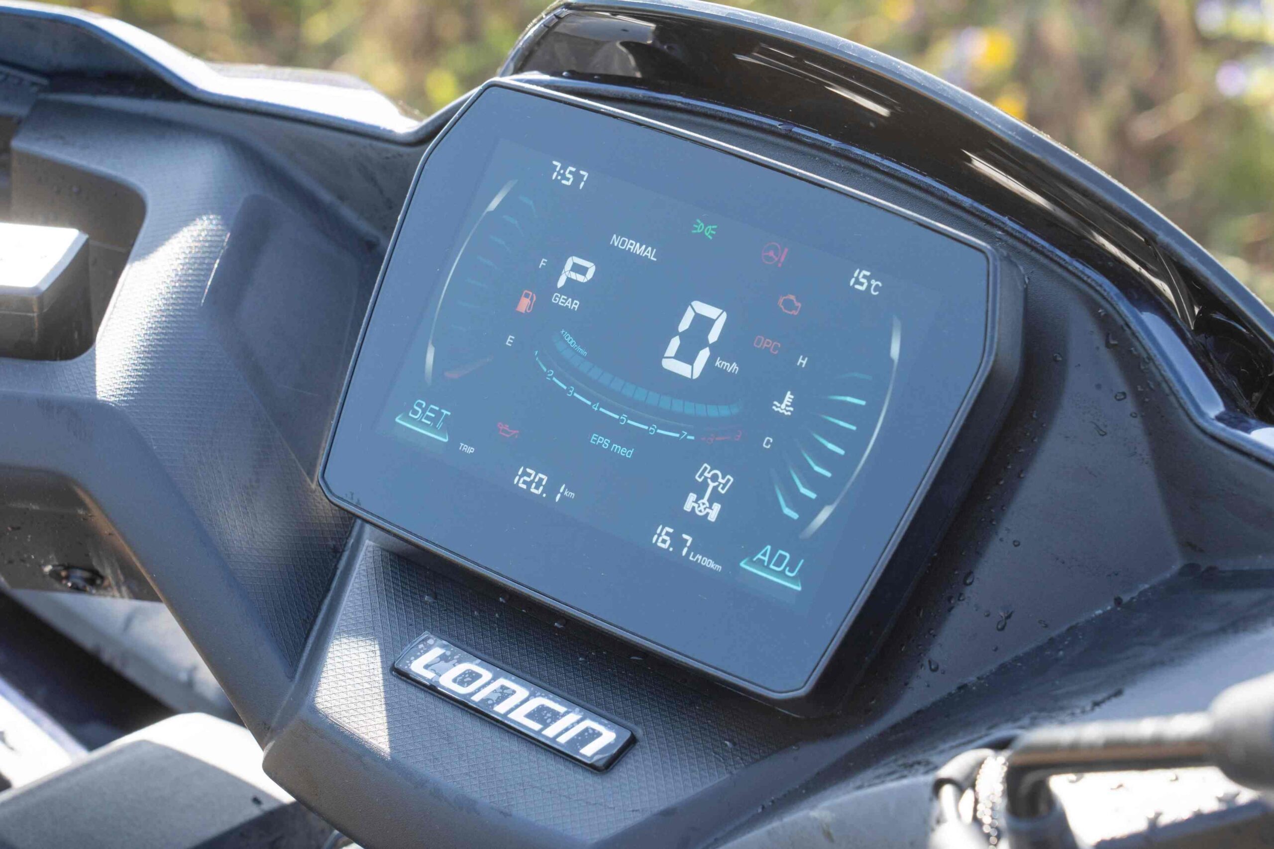 LONCIN XWolf1000 Electronic Display