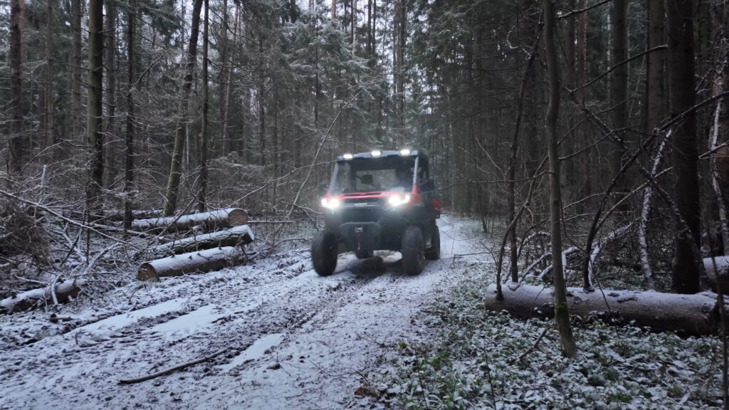 The Latest LONCIN UWolf 1000 Review is Now Available 2 LONCIN UWolf 1000 UTV driving on snow terrain