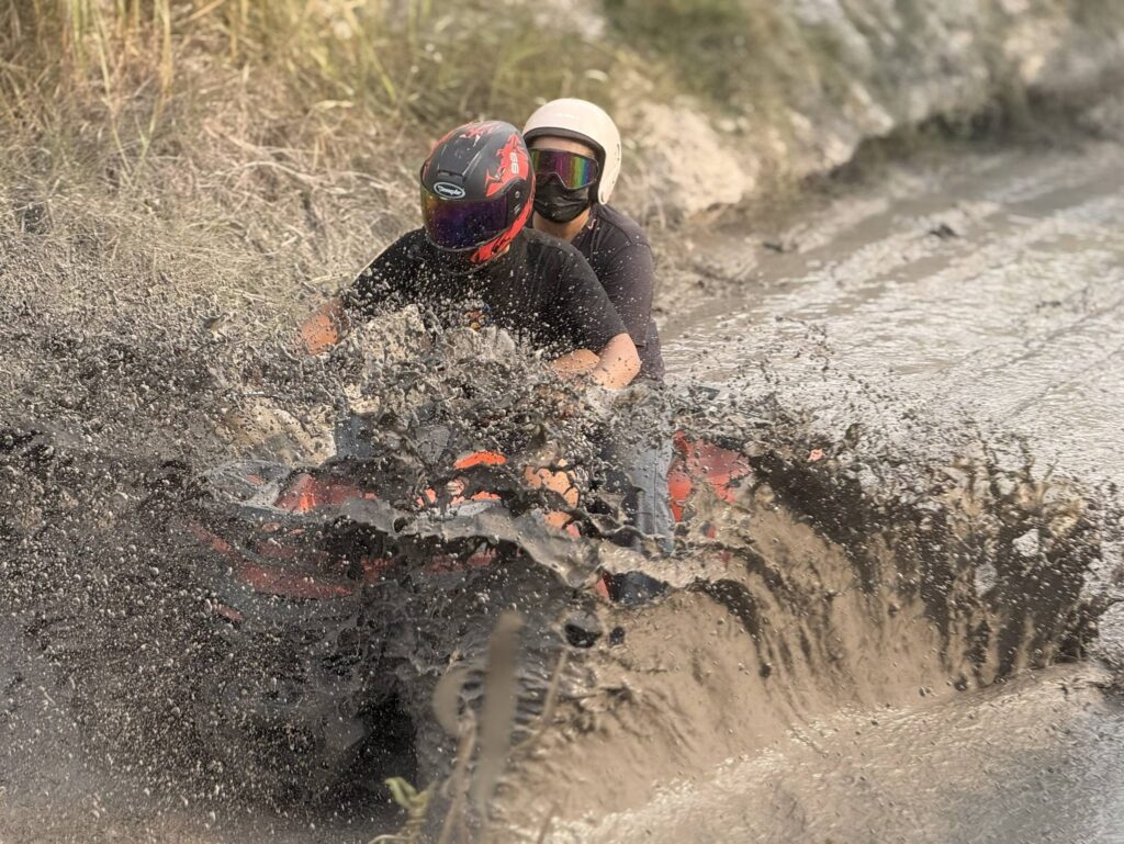 How LONCIN ORV Power Thrilling Off-Road Adventure Parks 4 tourists enjoying off-road adventure experience with LONCIN ORV