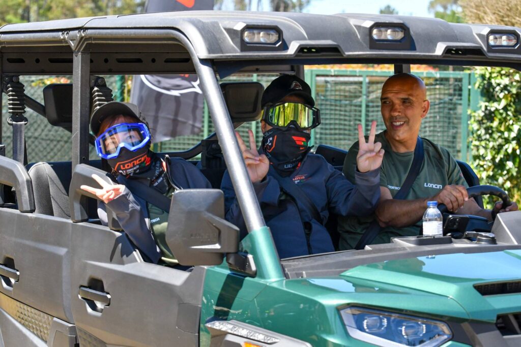 LONCIN UWolf1000L Unleashes its Power in a Variety of Scenarios 4 LONCIN UWolf1000L four-seat cabin for passenger transportation