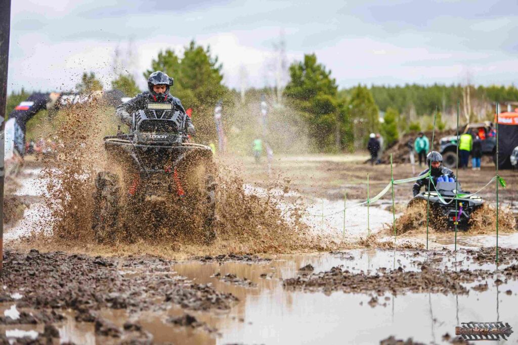 How to Ride LONCIN XWolf1000 Mud Through Deep Water 1 LONCIN XWolf1000 Mud crossing deep water during off-road adventure