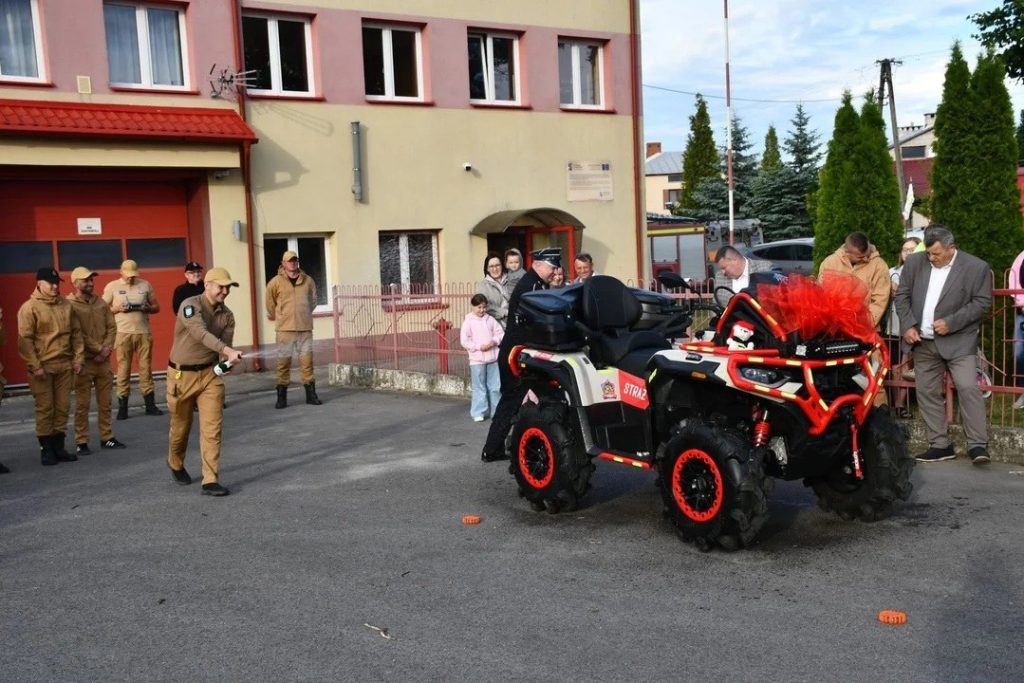 LONCIN XWOLF1000 MUD Enters Rescue Service in Poland 5 LONCIN XWOLF1000 MUD in a Polish volunteer fire and rescue unit