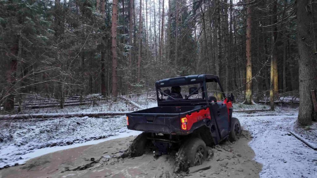 A Day on the Farm: How the LONCIN UWOLF1000 Supports Everyday Work 3 LONCIN UWOLF1000 driving on an uneven farm track