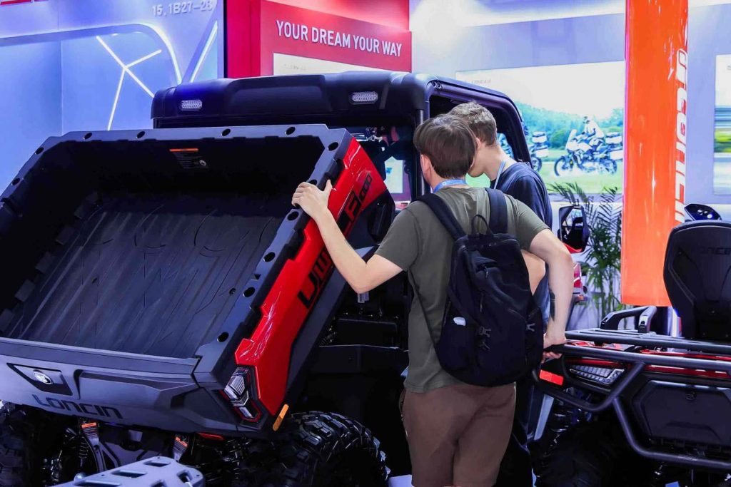 LONCIN ORV Concludes Successful Run at the 140th Canton Fair 2 LONCIN UWOLF1000 rear cargo bed displayed at the 140th Canton Fair