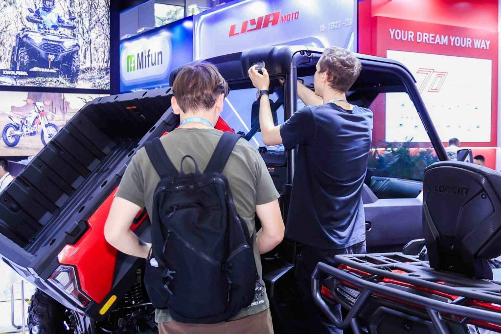LONCIN ORV Concludes Successful Run at the 140th Canton Fair 1 Visitors examining the LONCIN ORV at the Canton Fair